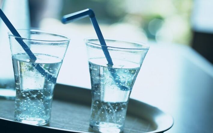 Must insist on drinking and eating for no more than 10 days