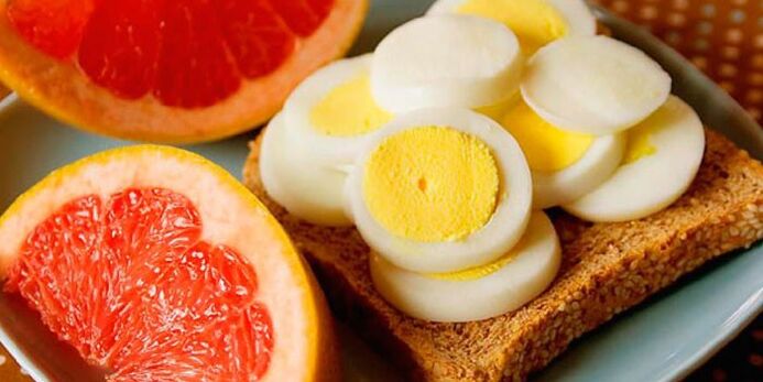 Citrus and boiled eggs from the Maggi diet